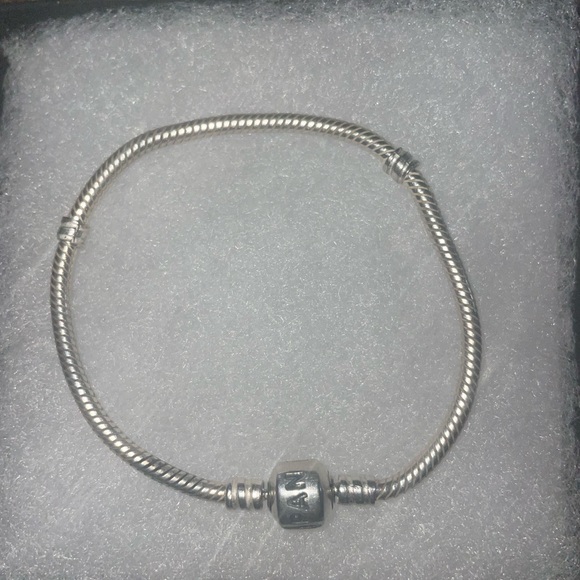 Pandora Chain Bracelet Chain measures 7-1/4” Silver Sterling - Picture 1 of 4